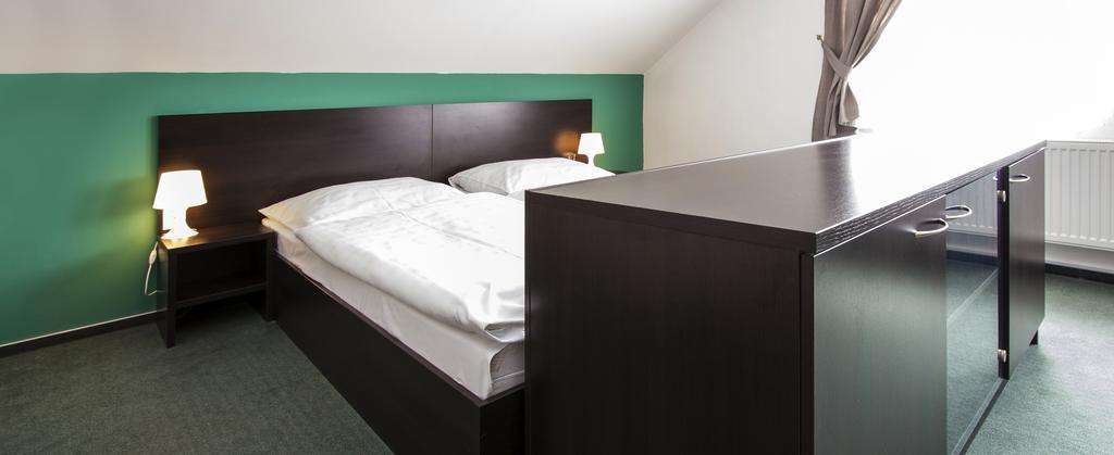 Garni Hotel Fellini Žiar nad Hronom Extérieur photo