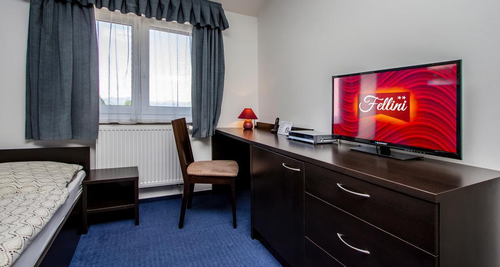 Garni Hotel Fellini Žiar nad Hronom Chambre photo