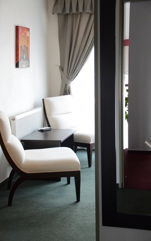 Garni Hotel Fellini Žiar nad Hronom Chambre photo