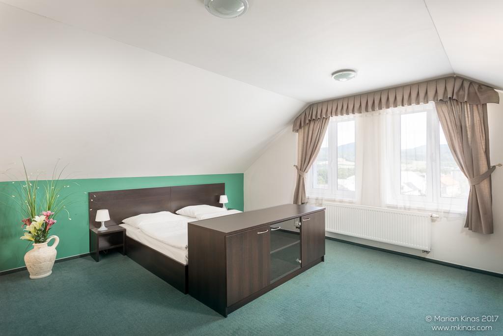 Garni Hotel Fellini Žiar nad Hronom Extérieur photo