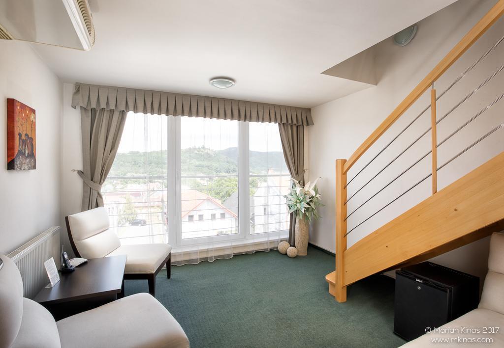 Garni Hotel Fellini Žiar nad Hronom Extérieur photo